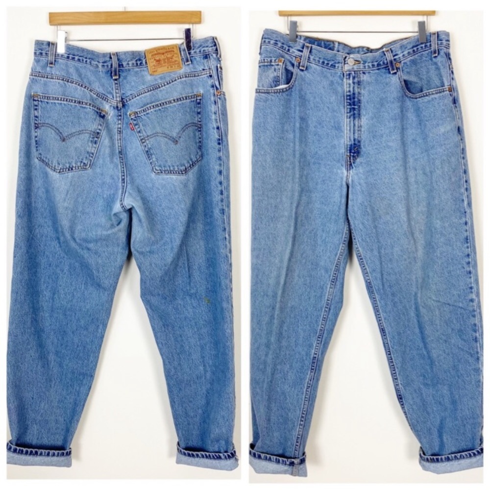 VINTAGE LEVI’S 560 High Waist Tapered Jeans 16